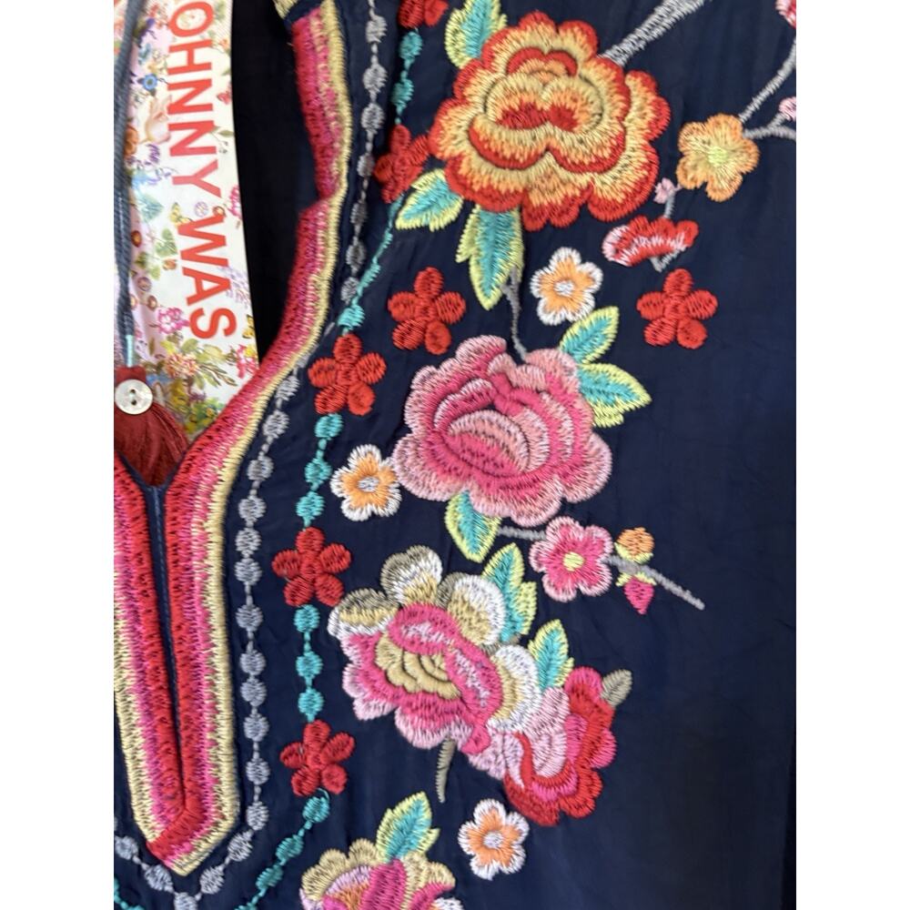 Johnny Was Tunic Blouse Top Medium Blue Vneck Flowy Relaxed Embroidered Long - Picture 10 of 15